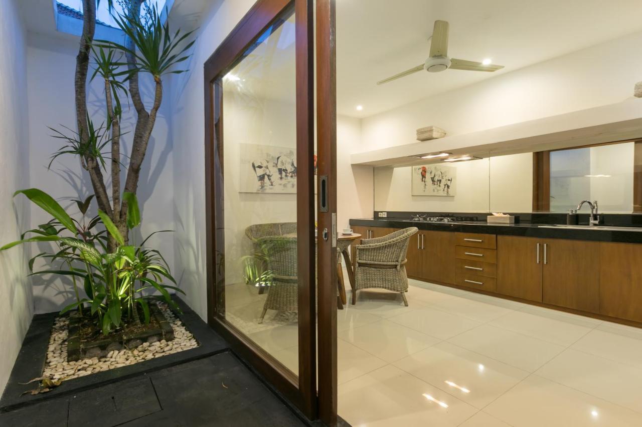 Anari Villas Kuta Legian  Exterior photo